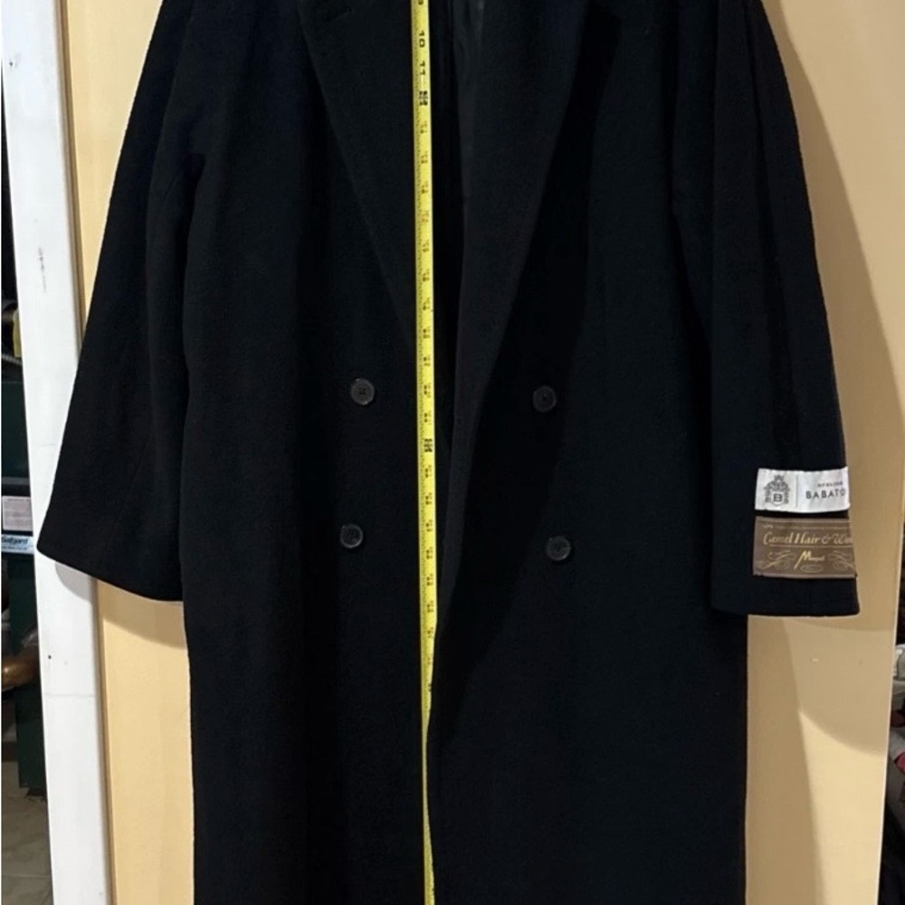 Aritzia Babaton Long Black Teddy Coat. Size: 3 - Picture 12 of 13